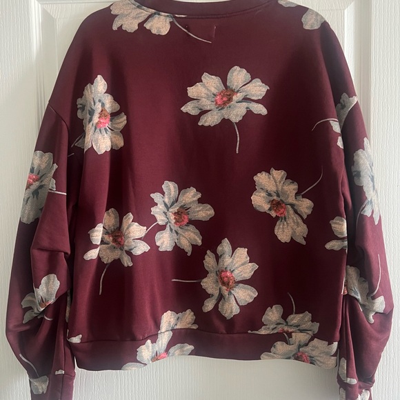 Burgundy floral print sweatshirt - Picture 2 of 3